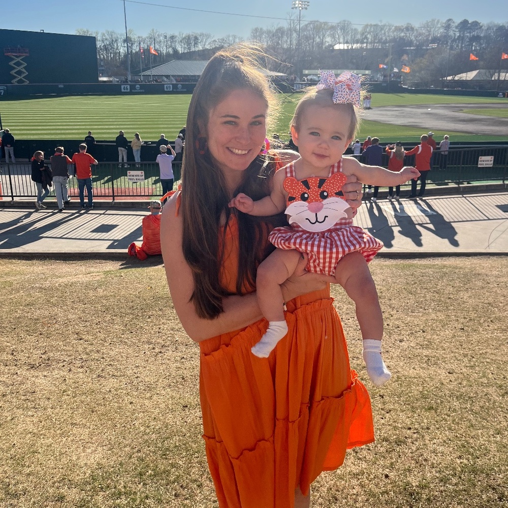 Meet your Posher, Hallie